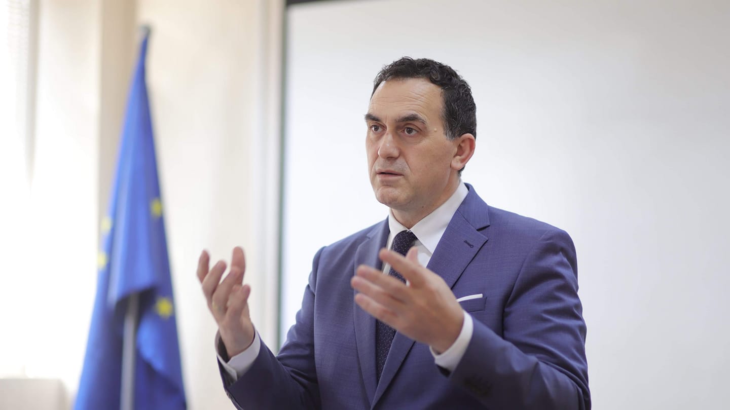 Rektori Hajrizi në vizitë zyrtare në Zvicër