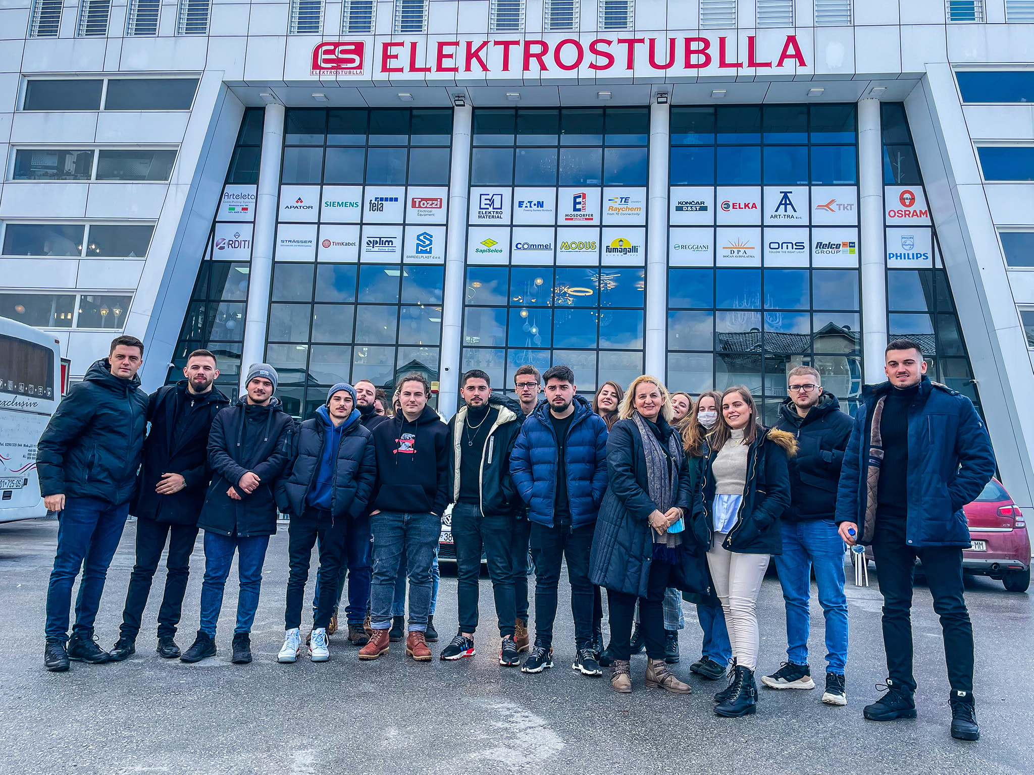 Studentët e Fakultetit Inxhinieri e Energjisë dhe Menaxhment vizituan kompaninë ElektroStublla