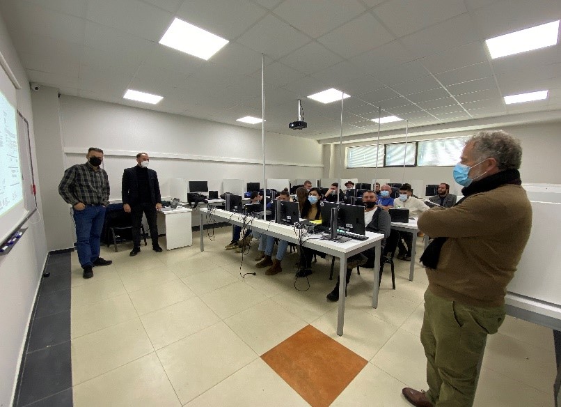 Përfaqësuesit e shoqatës “Organika” mbajtën ligjëratë tematike me studentët e Fakultetit Inxhinieri e Agrikulturës dhe Mjedisit në UBT