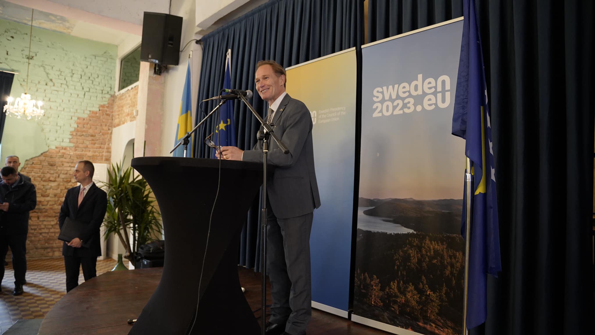 Rektori Hajrizi merr pjesë në ceremoninë e shënimit të Suedisë si kryesuese e Këshillit të BE-së