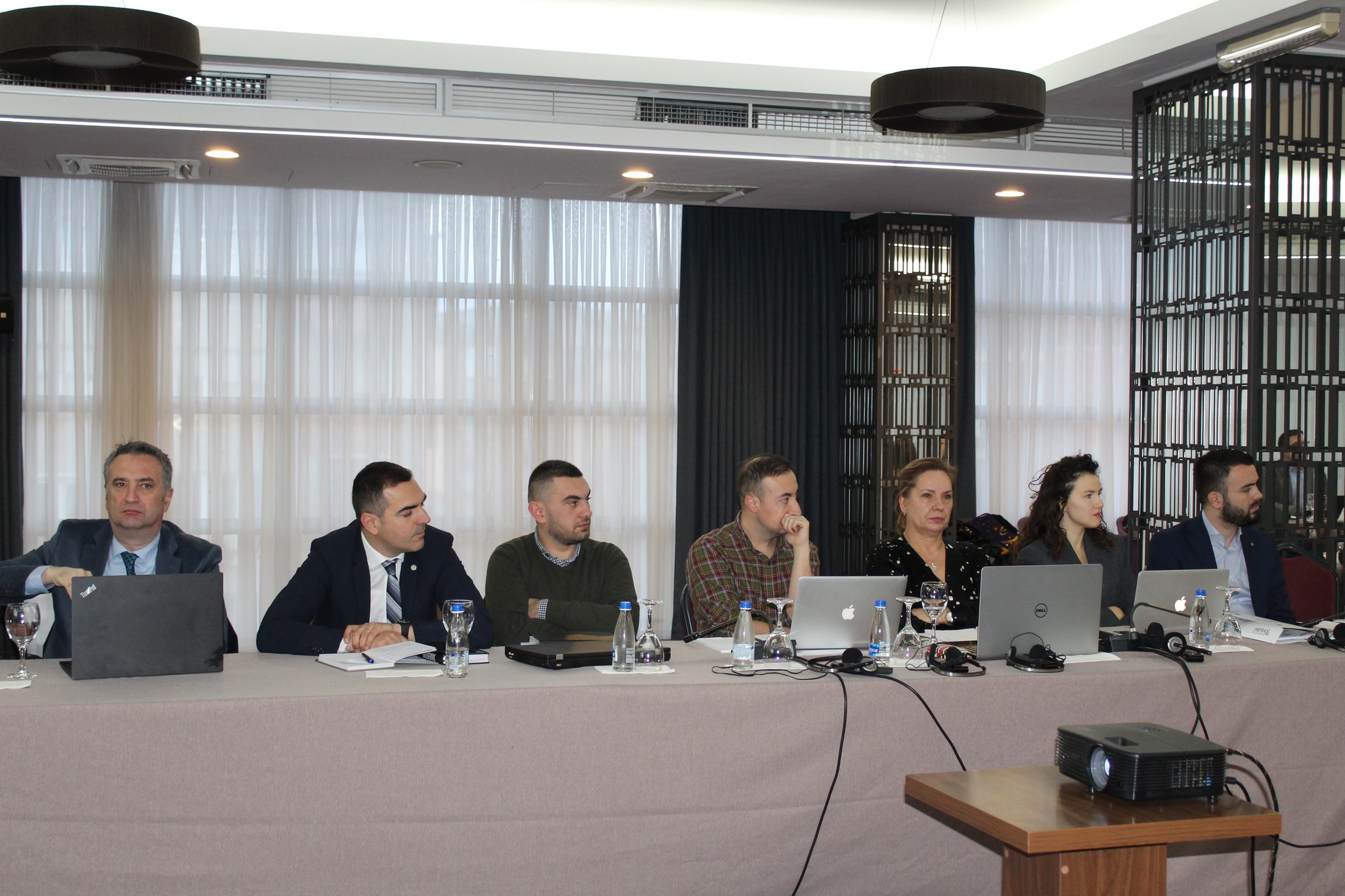 Profesorë të UBT-së morën pjesë në punëtorinë e Pilotimit të Sistemit Informativ të Kosovës për Kërkime Shkencore – KRIS