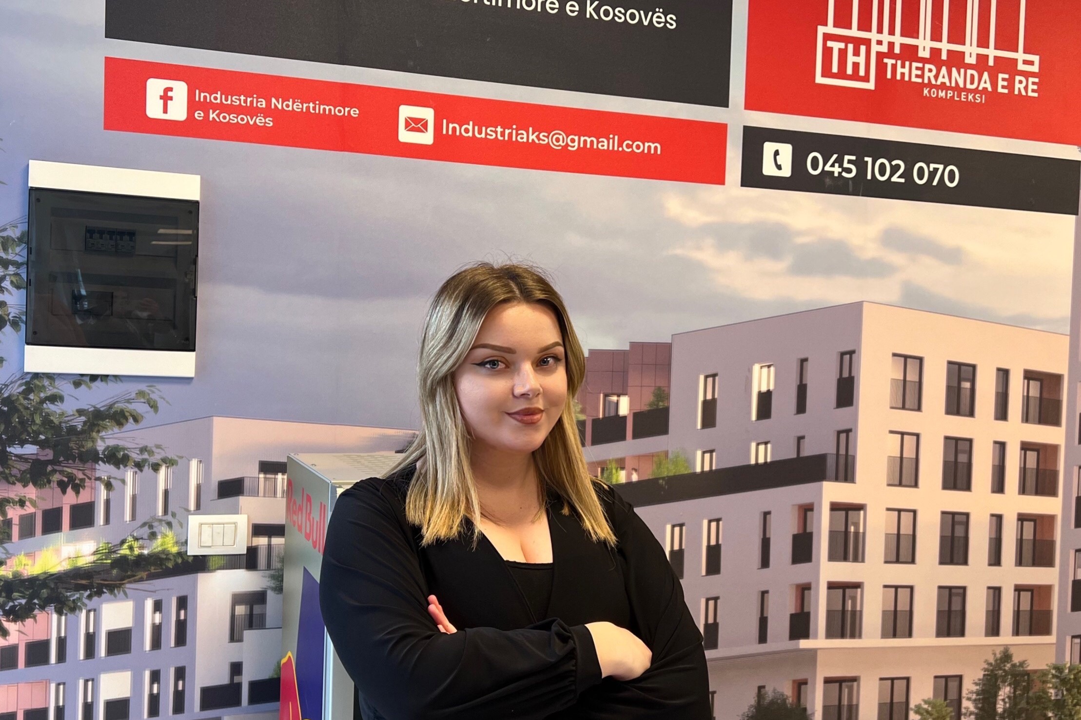 Studentja e Fakultetit Arkitekturë dhe Planifikim Hapësinor në UBT, Fjolla Krasniqi punësohet në kompaninë “Industria Ndërtimore e Kosovës – INK Group”