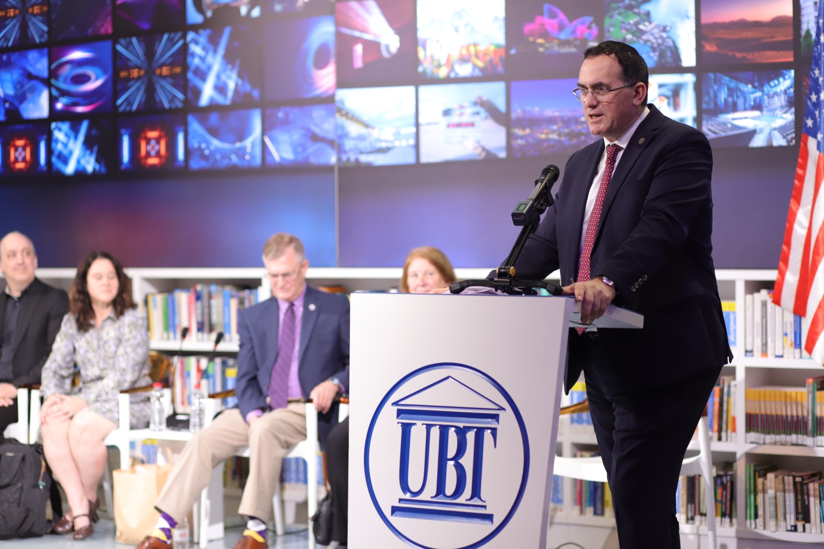 Një delegacion nga “University of Northern Iowa” dhe qyteti Cedar Falls, vizituan Parkun Shkencor Inovativ të UBT-së në Lipjan