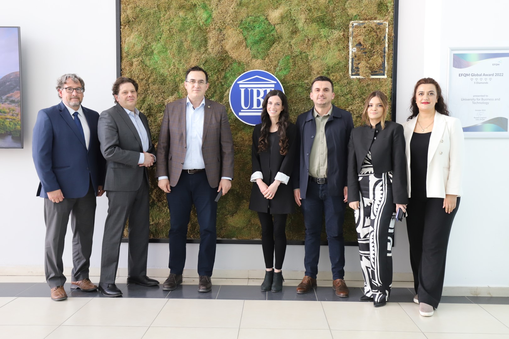 Rektori Hajrizi priti në takim përfaqësues të “Drake University” – diskutohet për bashkëpunim në fusha të ndryshme