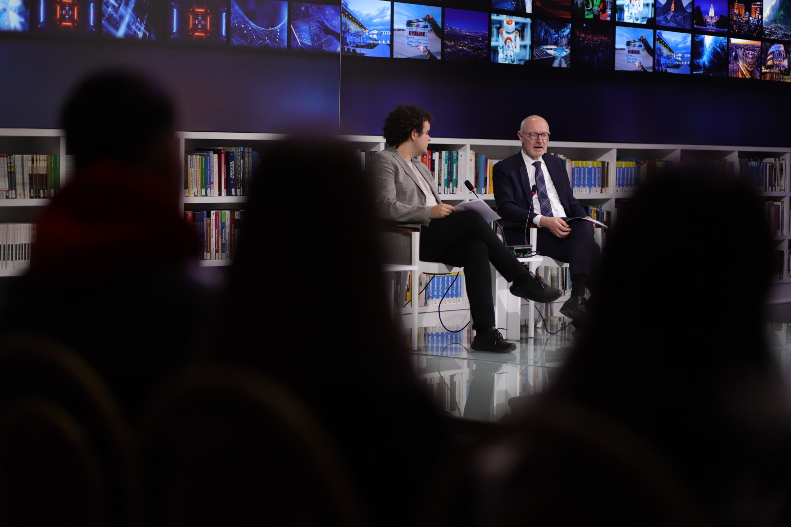 Ambasadori i Francës në Kosovë, Olivier Guérot, zhvillon diskutim të hapur rreth diplomacisë dhe angazhimit të tij në eventin “Meeting Diplomats” në UBT