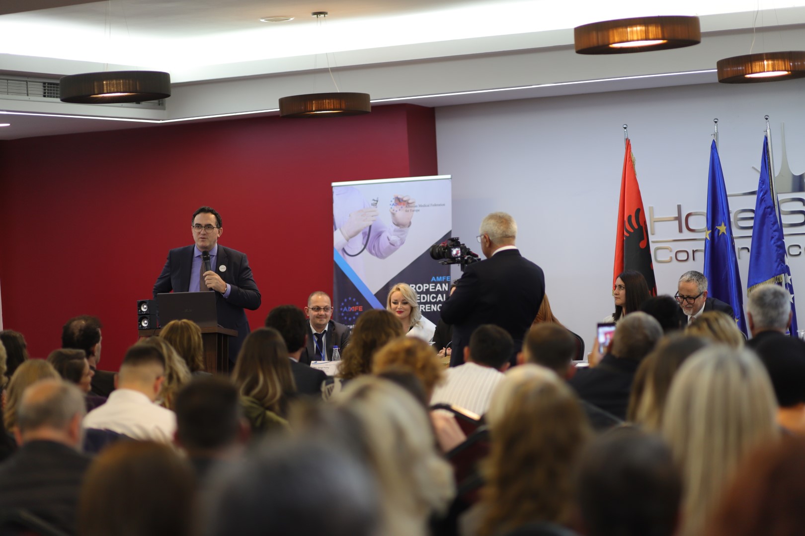 Rektori Hajrizi mori pjesë në Konferencën e XVIII-të Evropiane të AMFE-s