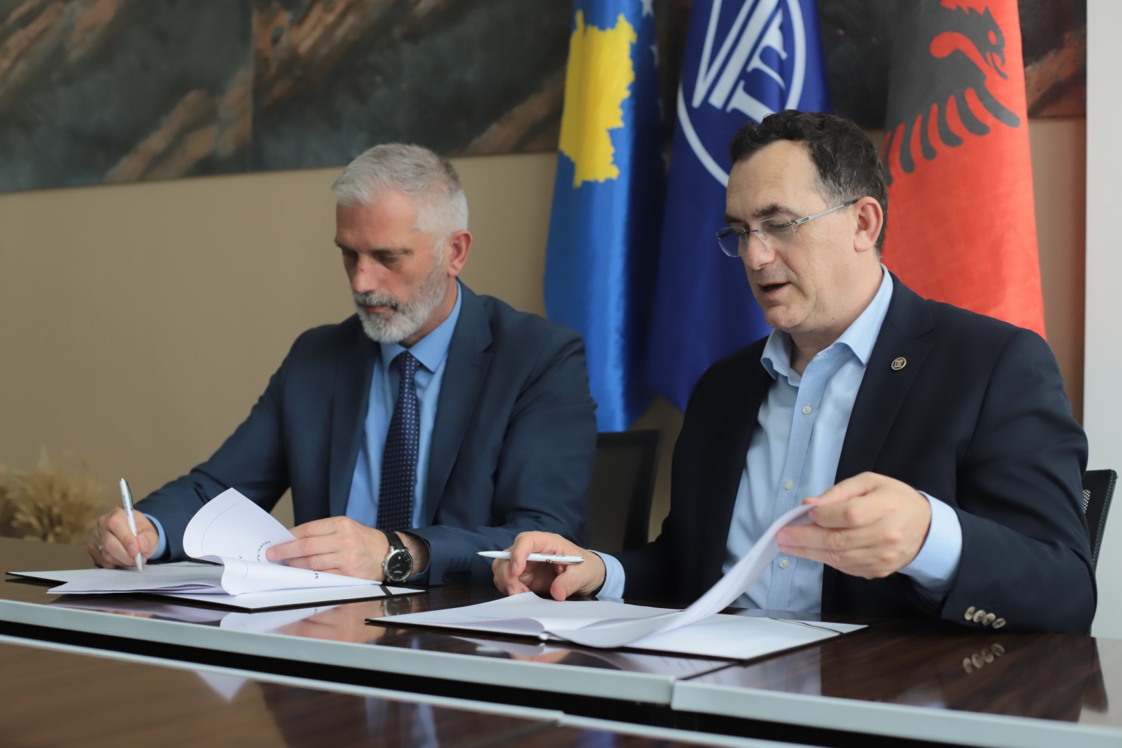 UBT nënshkruan marrëveshje bashkëpunimi me Ndërmarrjen Hidroekonomike “Iber-Lepenc”