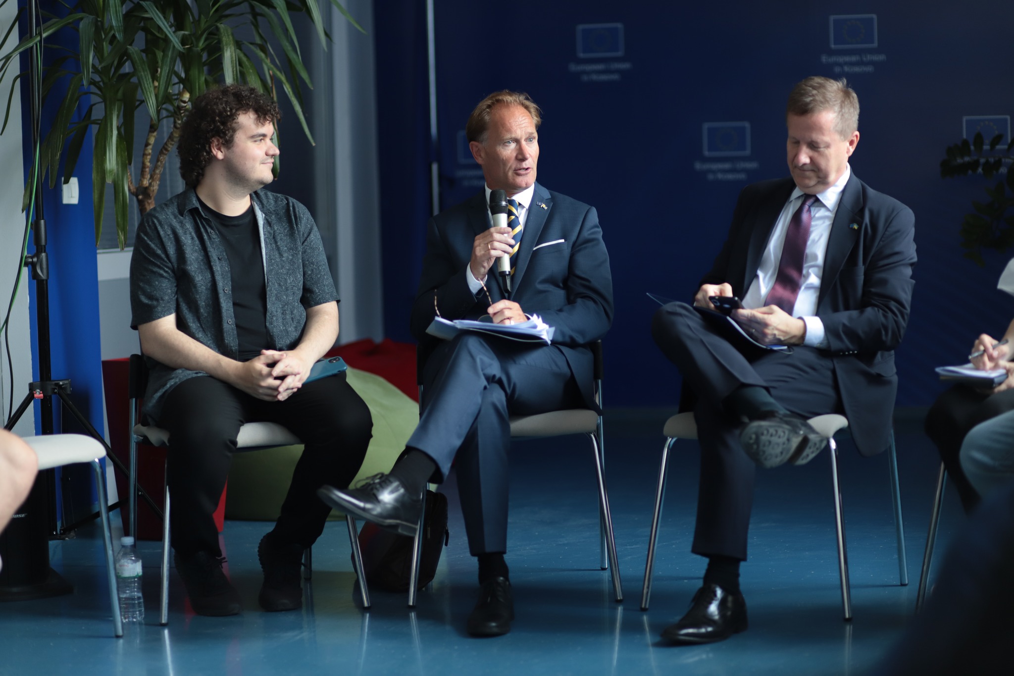 Në Shtëpinë e Evropës u mbajt një diskutim i hapur për prioritetet, sukseset dhe sfidat e BE-së