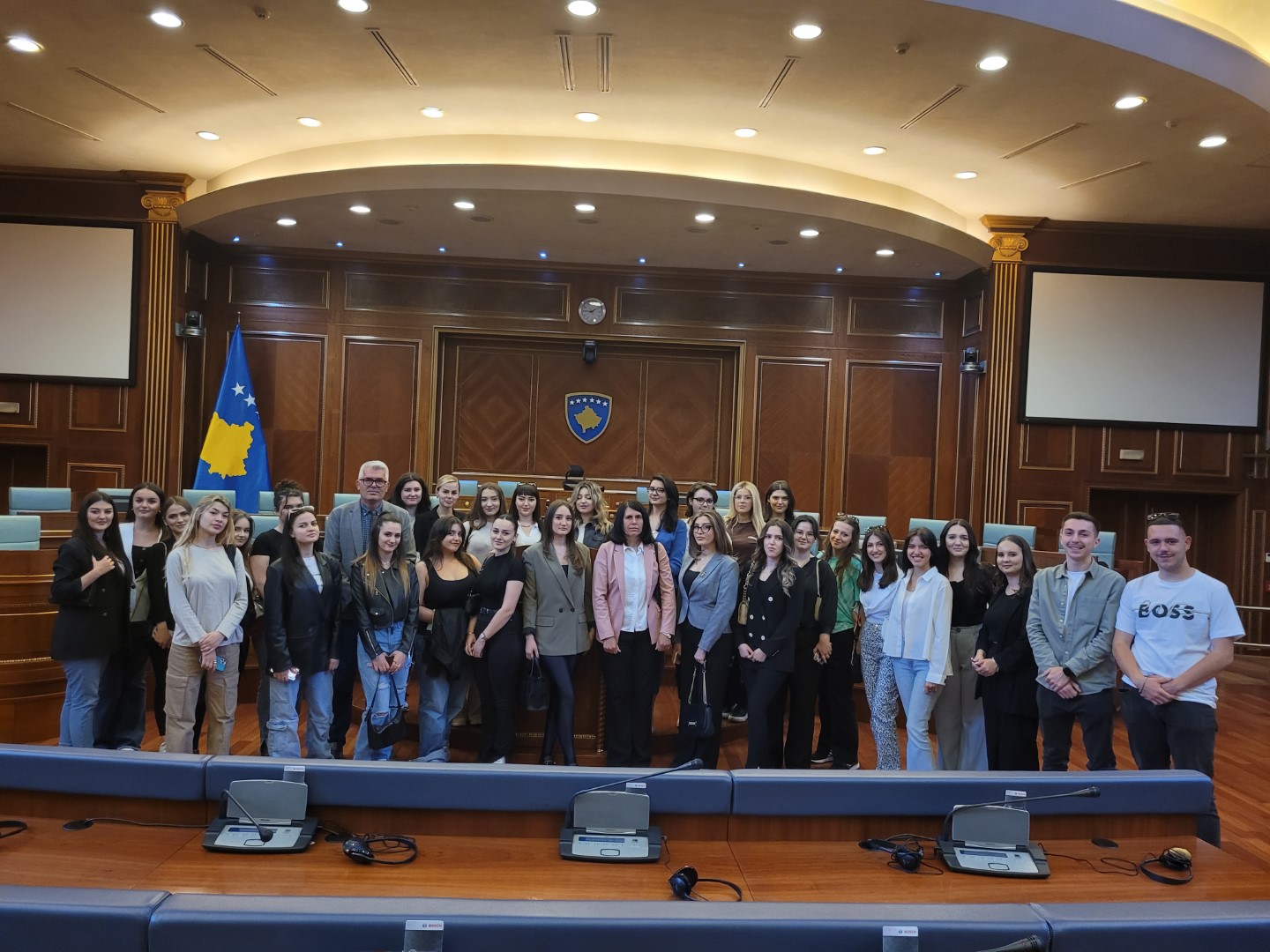 Studentët e Juridikut në UBT realizuan një vizitë studimore në Kuvendin e Republikës së Kosovës