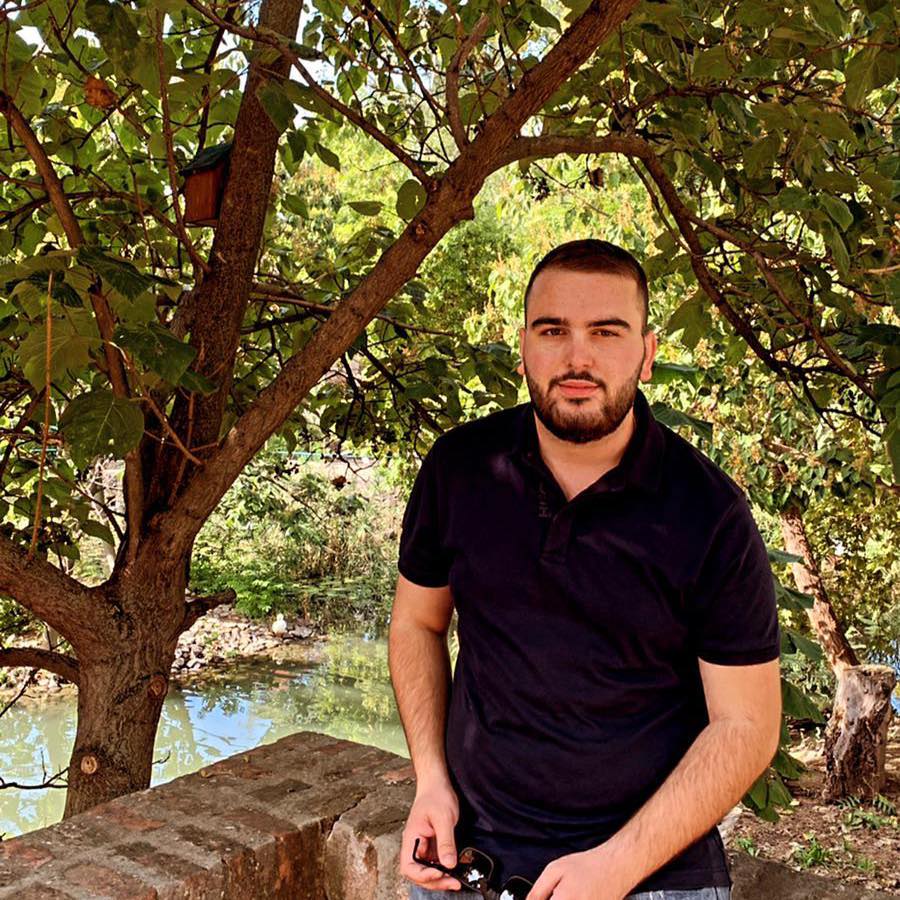 Studenti i UBT-së, Muhamet Azizi themelues i “M Real Estate”