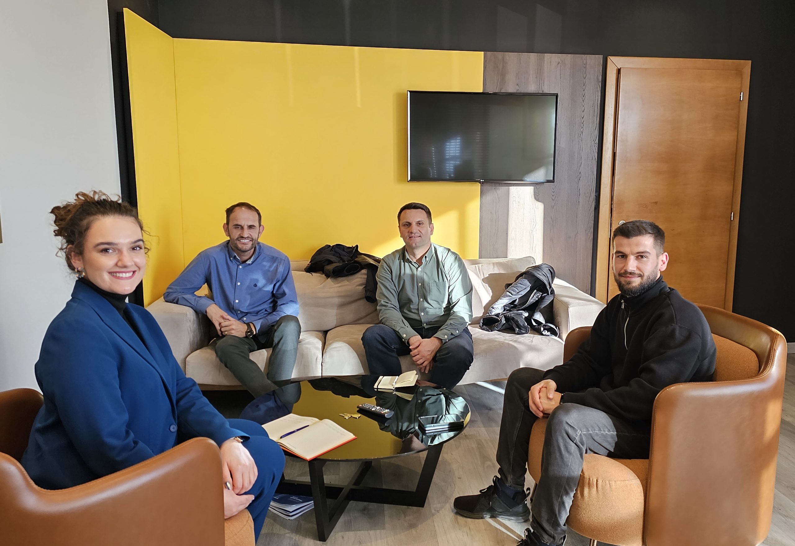 Takimet e Qendrës së Karrierës në UBT me industrinë luajnë rol thelbësor në zhvillimin profesional të studentëve