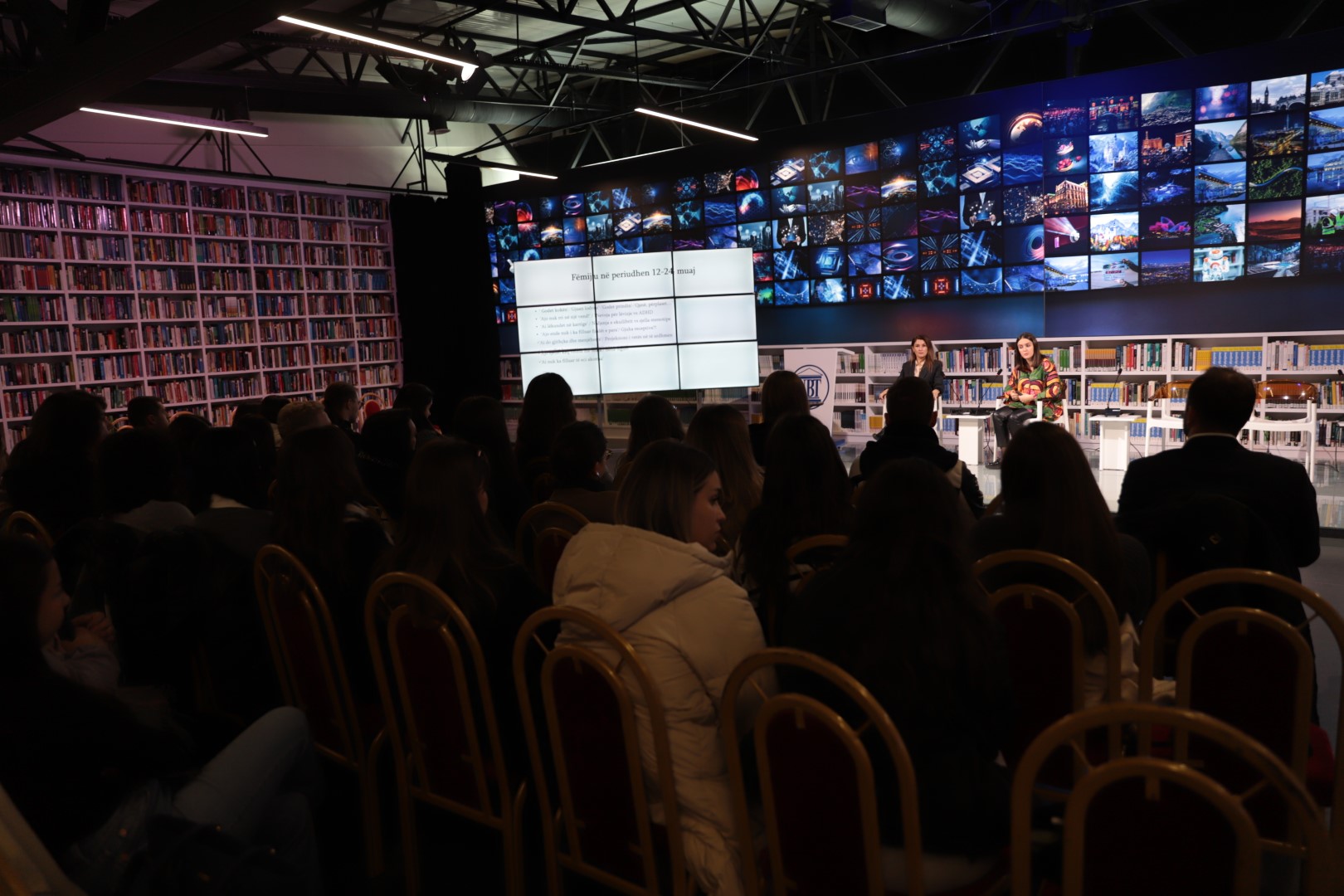 Në UBT u mbajt një ligjëratë tematike për rëndësinë e ndërhyrjes së hershme te fëmijët me çrregullime neurozhvillimore