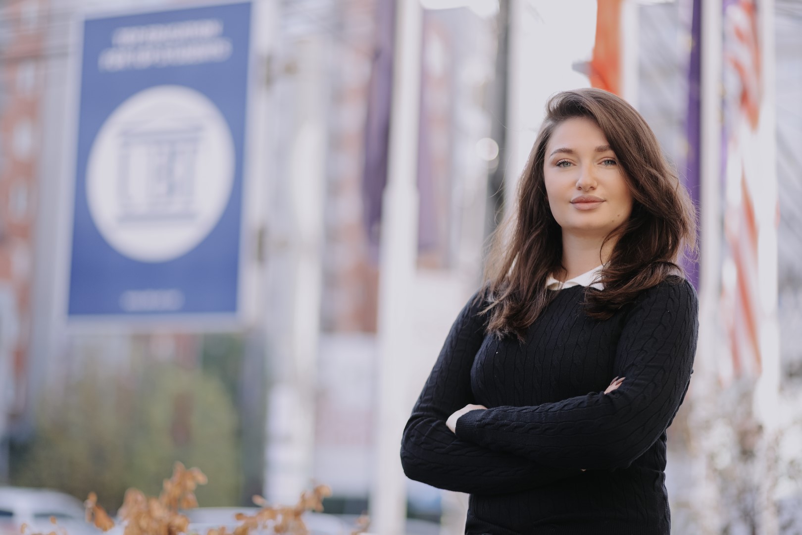 Studentja e Fakultetit Arkitekturë dhe Planifikim Hapësinor në UBT, Anita Ymeri është punësuar në cilësinë e asistentes dhe koordinatores së Fakultetit në UBT