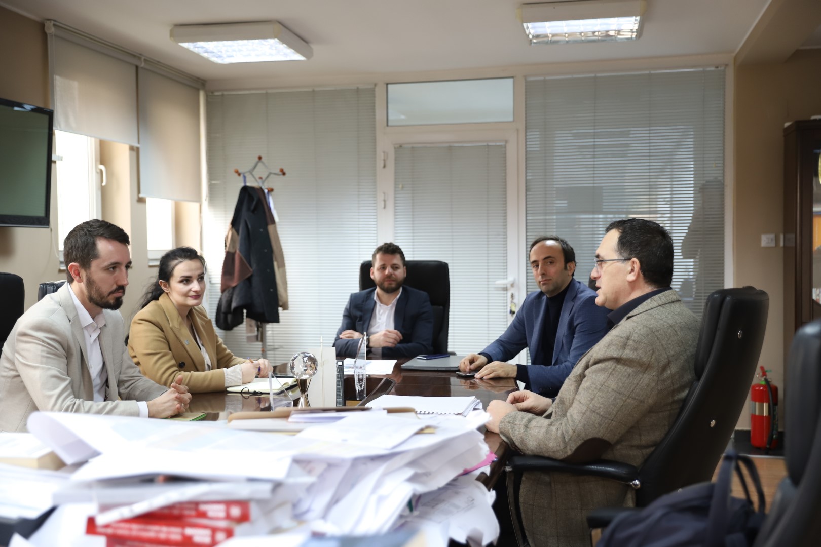 Kryetari i Kamenicës, Kadri Rahimaj viziton UBT-në