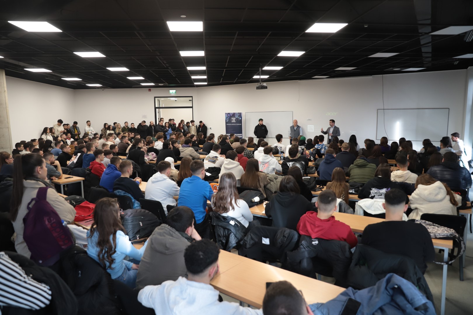 Përfaqësues të kompanisë amerikane XponentL Data qëndruan në UBT