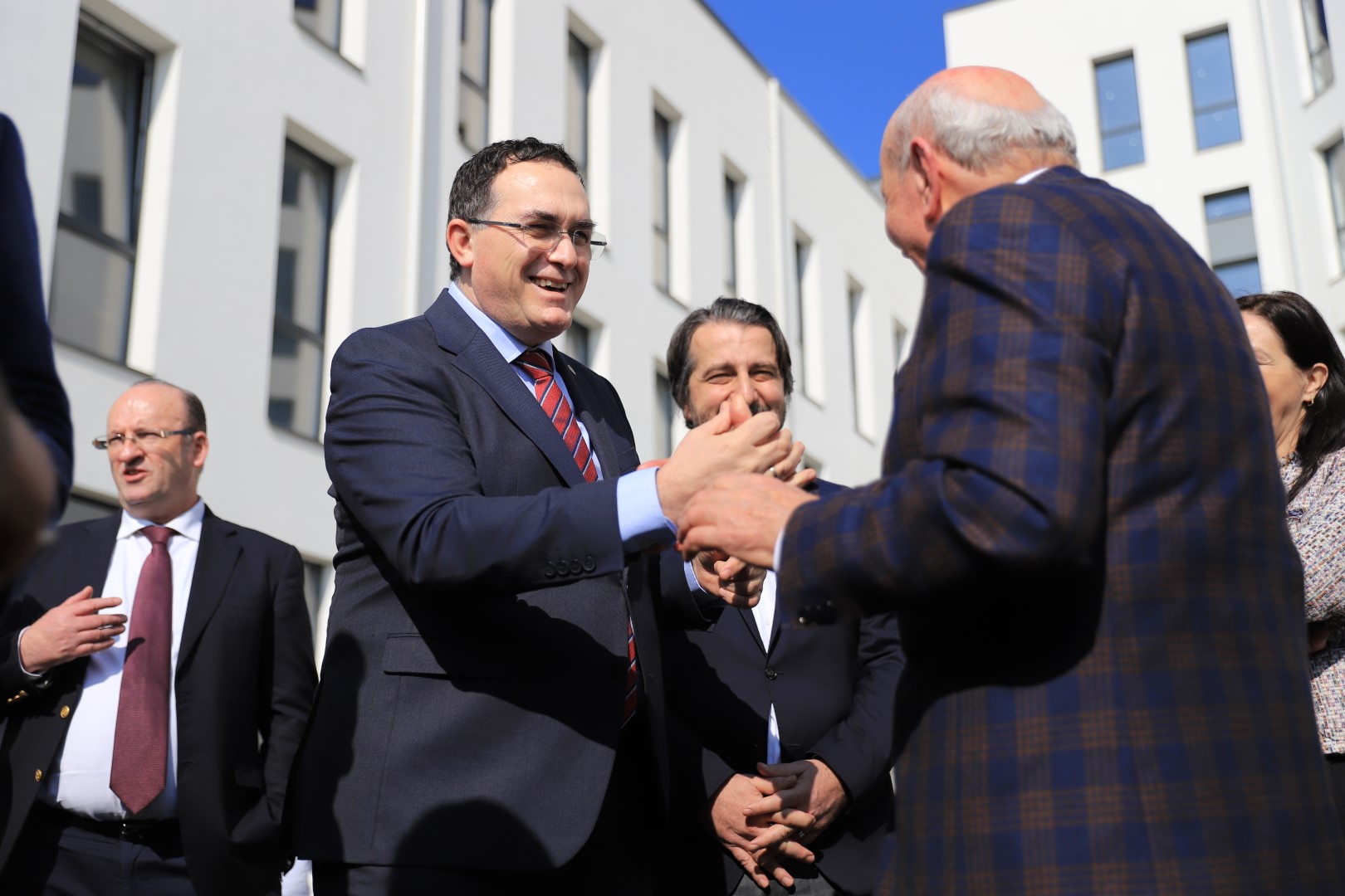 Themelohet Fondacioni Jim Xhema – një nismë e fuqishme për zhvillimin e talentit dhe arsimimin cilësor të rinisë shqiptare