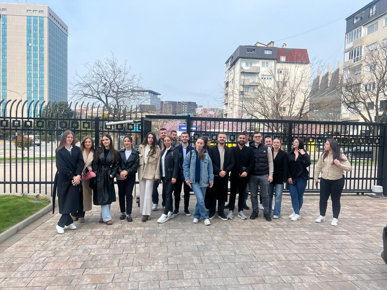 Studentët e Fakultetit Menaxhment, Biznes dhe Ekonomi vizituan Bankën Qendrore të Kosovës