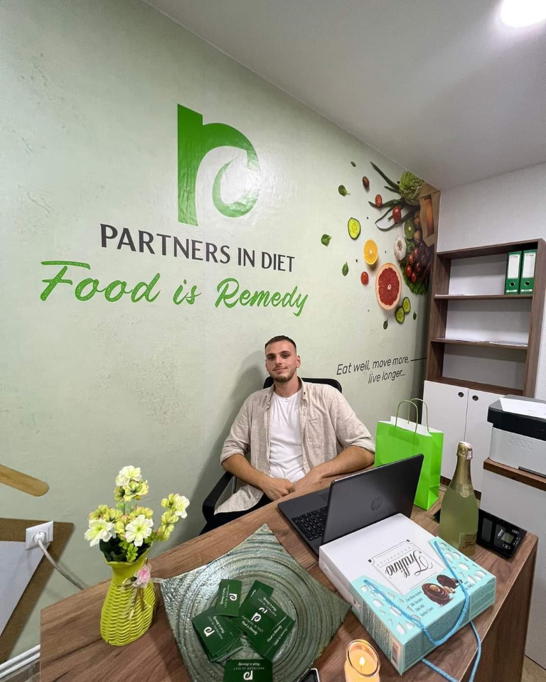 Studenti Dion Bardhi krijon biznesin ‘Partners in Diet’ për shëndetin dhe mirëqenien