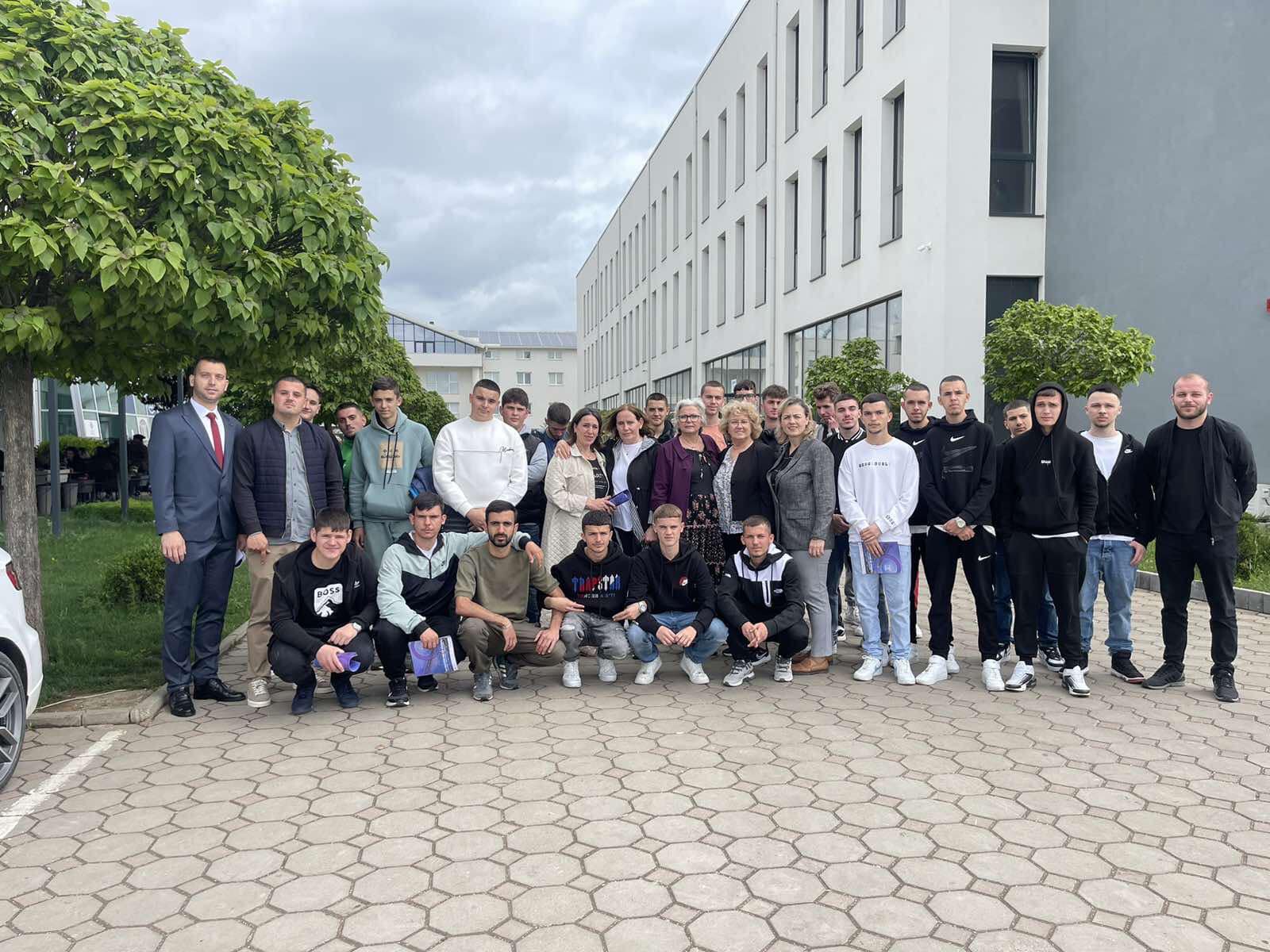 Nxënësit e Qendrës së Kompetencës “Shtjefën Gjeçovi” vizituan UBT-në