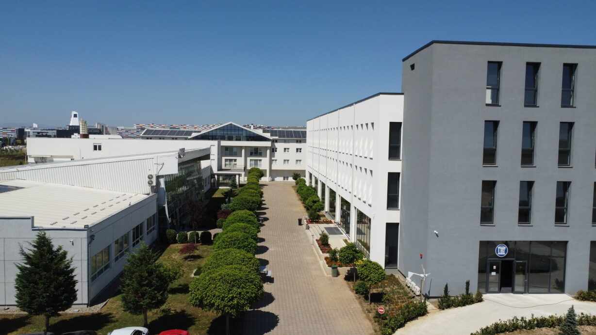 UBT gati të nisë vitin e ri akademik 2024/25 – Qyteti i mençur që bashkon të rinjtë nga i gjithë rajoni me infrastrukturë moderne dhe bashkëpunime ndërkombëtare