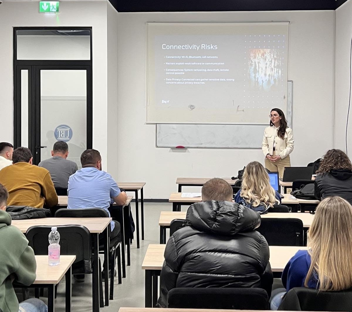 Studentët e Sistemeve të Informacionit në UBT përfitojnë nga sesioni i sigurisë kibernetike të automobilave nga DigIT Consulting GmbH
