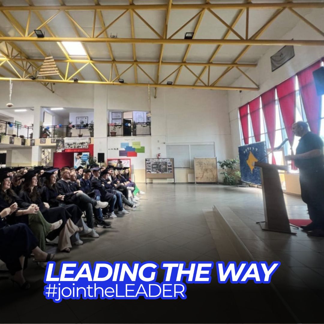 Drejtori i kampusit UBT Prizren, Prof. Dr. Vehbi Sofiu, mori pjesë në ceremoninë e diplomimit të maturantëve të Shkollës së Mesme “Ymer Prizreni”