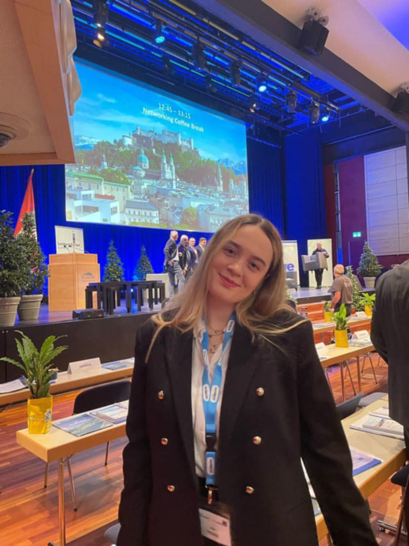 Studentja e Shkencave Politike, Dea Preniqi, ka vazhduar studimet Master në Universitetin e Salzburgut në Austri