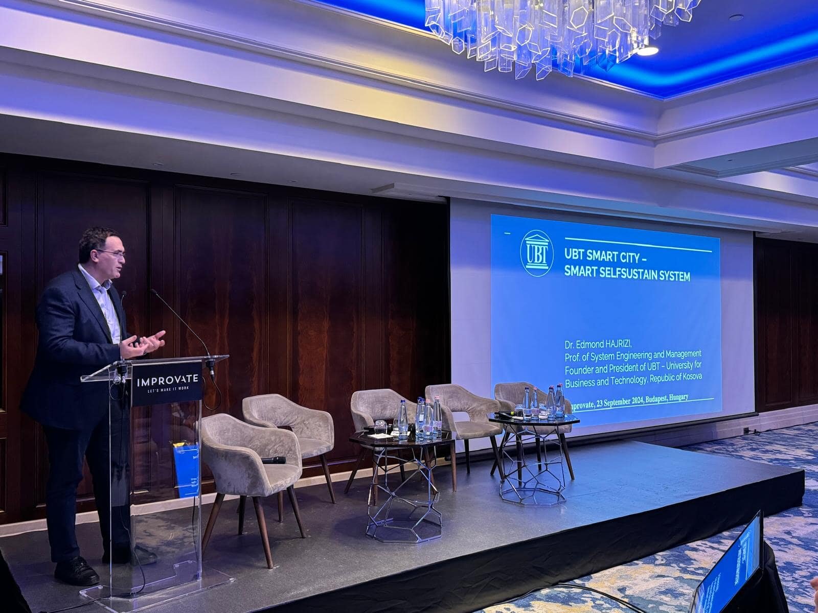 The Smart City of UBT in focus – Rector Hajrizi speaks at the Smart Cities Conference in Budapest