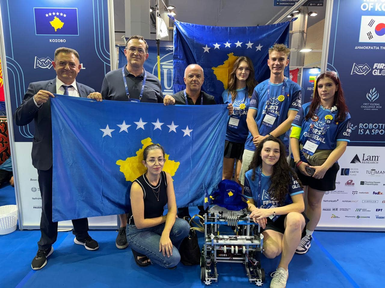 UBT vendos Kosovën të parën në rajon në garën botërore të robotikës në Athinë