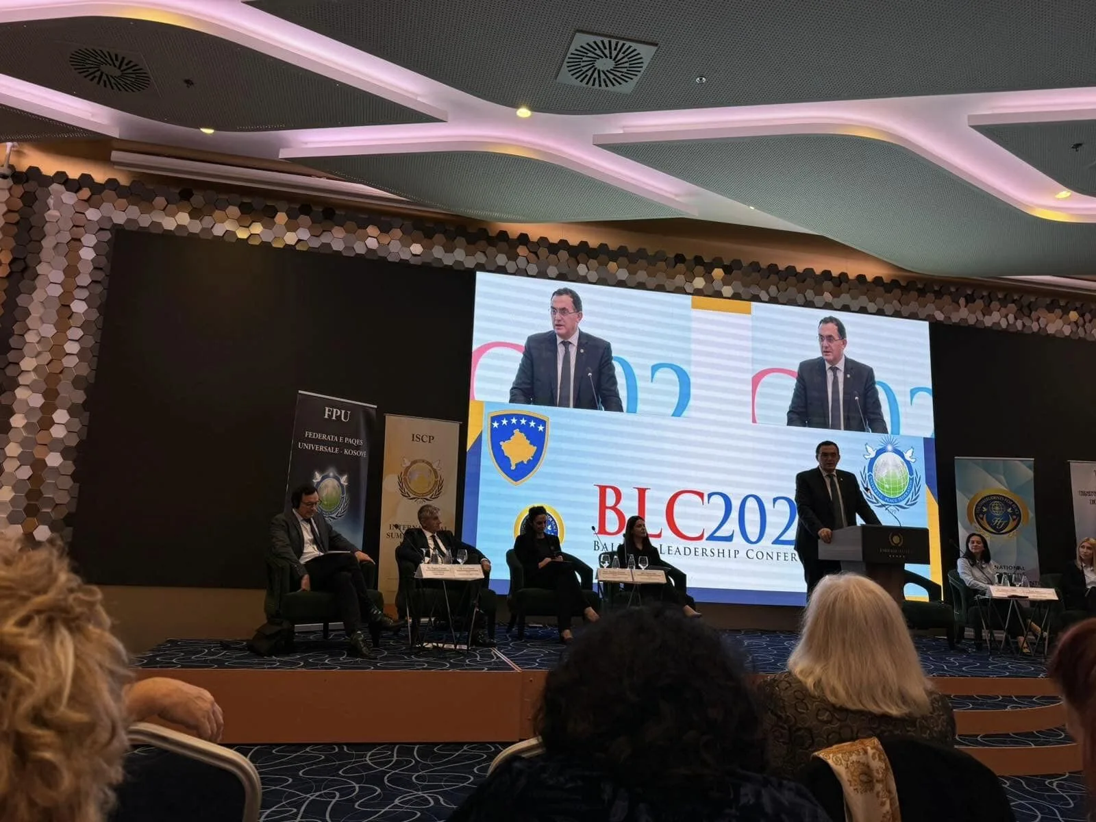 Rektori Hajrizi në Konferencën e Federatës së Paqes Universale: Rritja ekonomike në Ballkan kërkon investim në teknologji dhe burimet njerëzore me kompetenca të reja