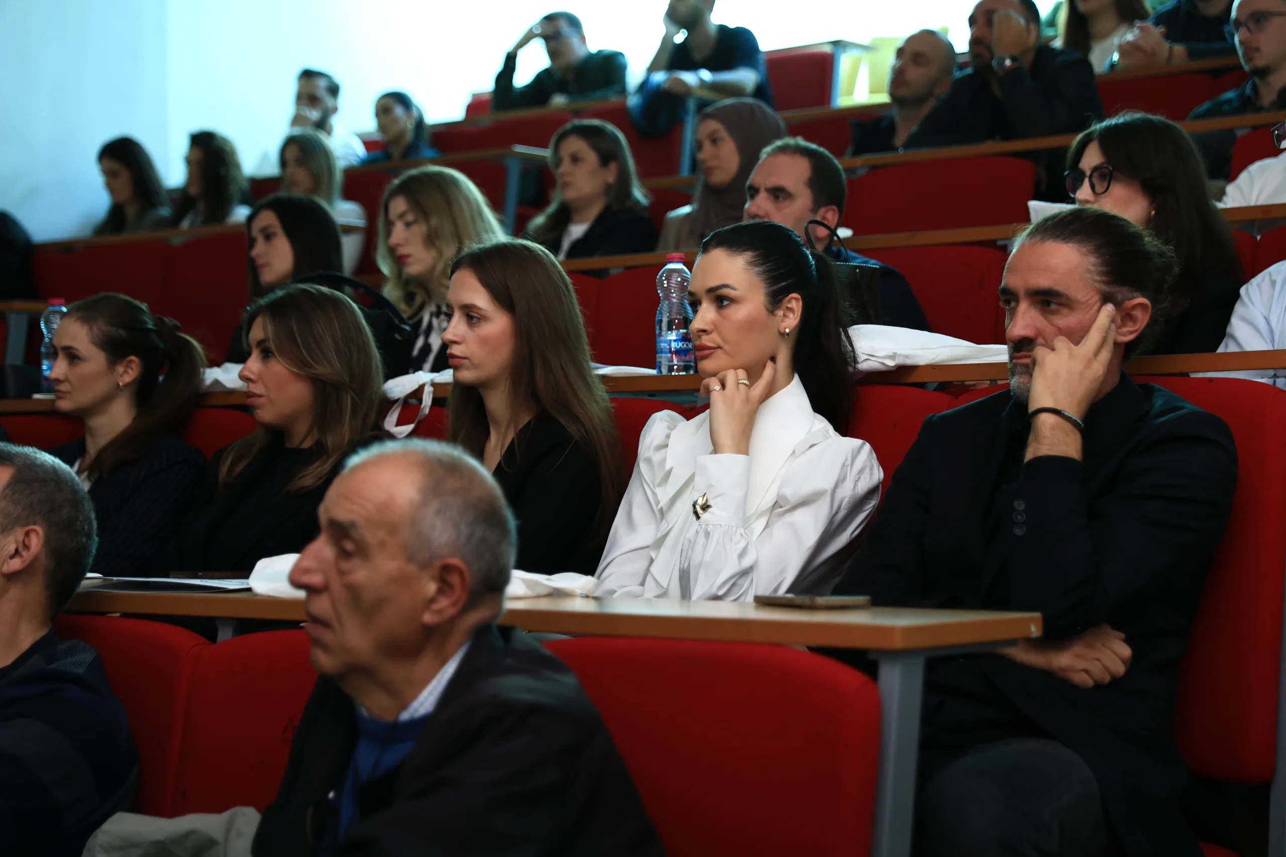Konferenca Ndërkombëtare e Stomatologjisë në UBT: Shpalosen të gjeturat e fundit në fushën e stomatologjisë