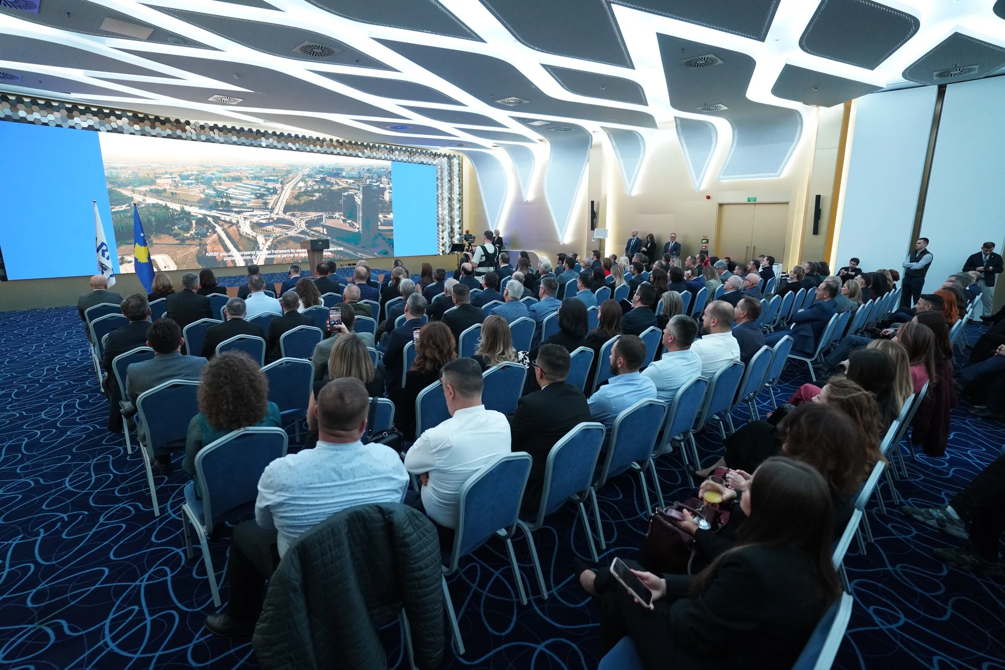 Rektori Hajrizi mori pjesë në ceremoninë e organizuar me rastin e 20-vjetorit të ARKEP