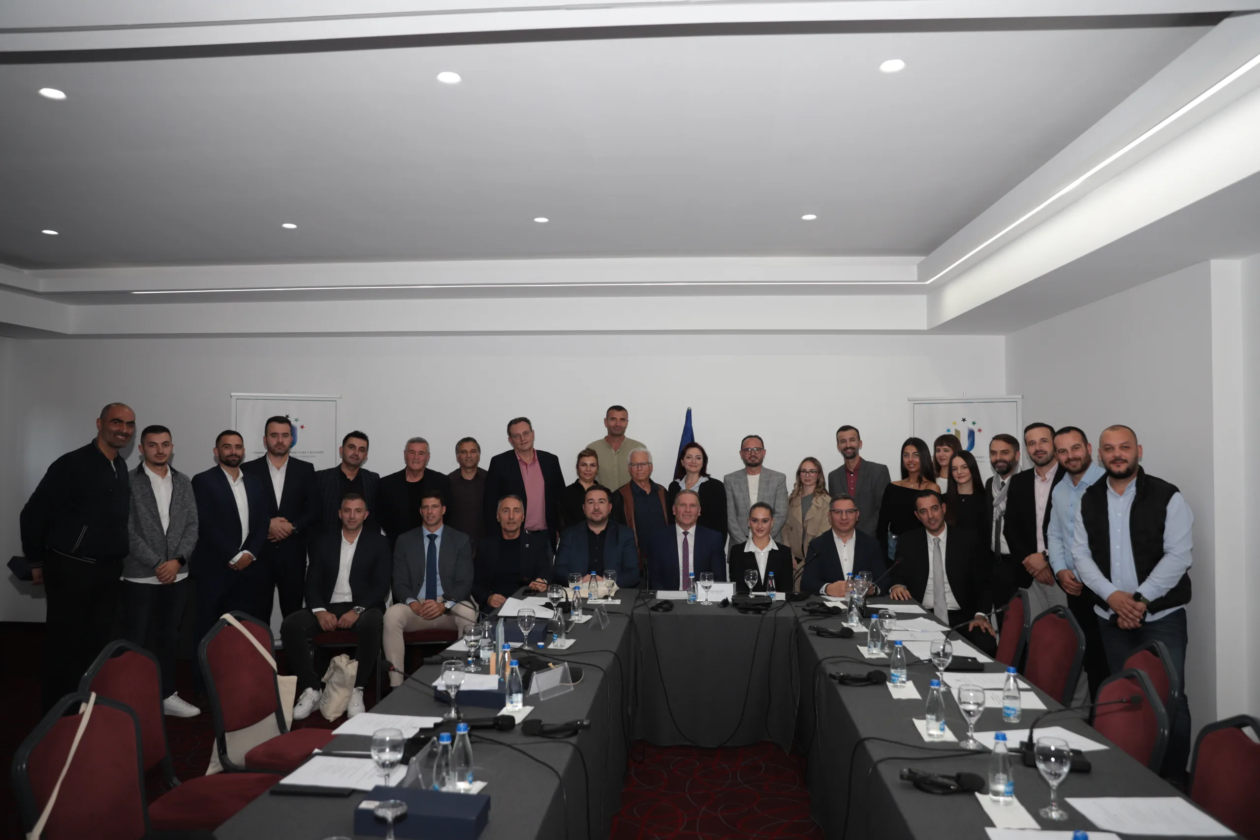 Përfaqësuesit e UBT-së marrin pjesë në tryezën e diskutimit për rëndësinë e sportit tek studentët