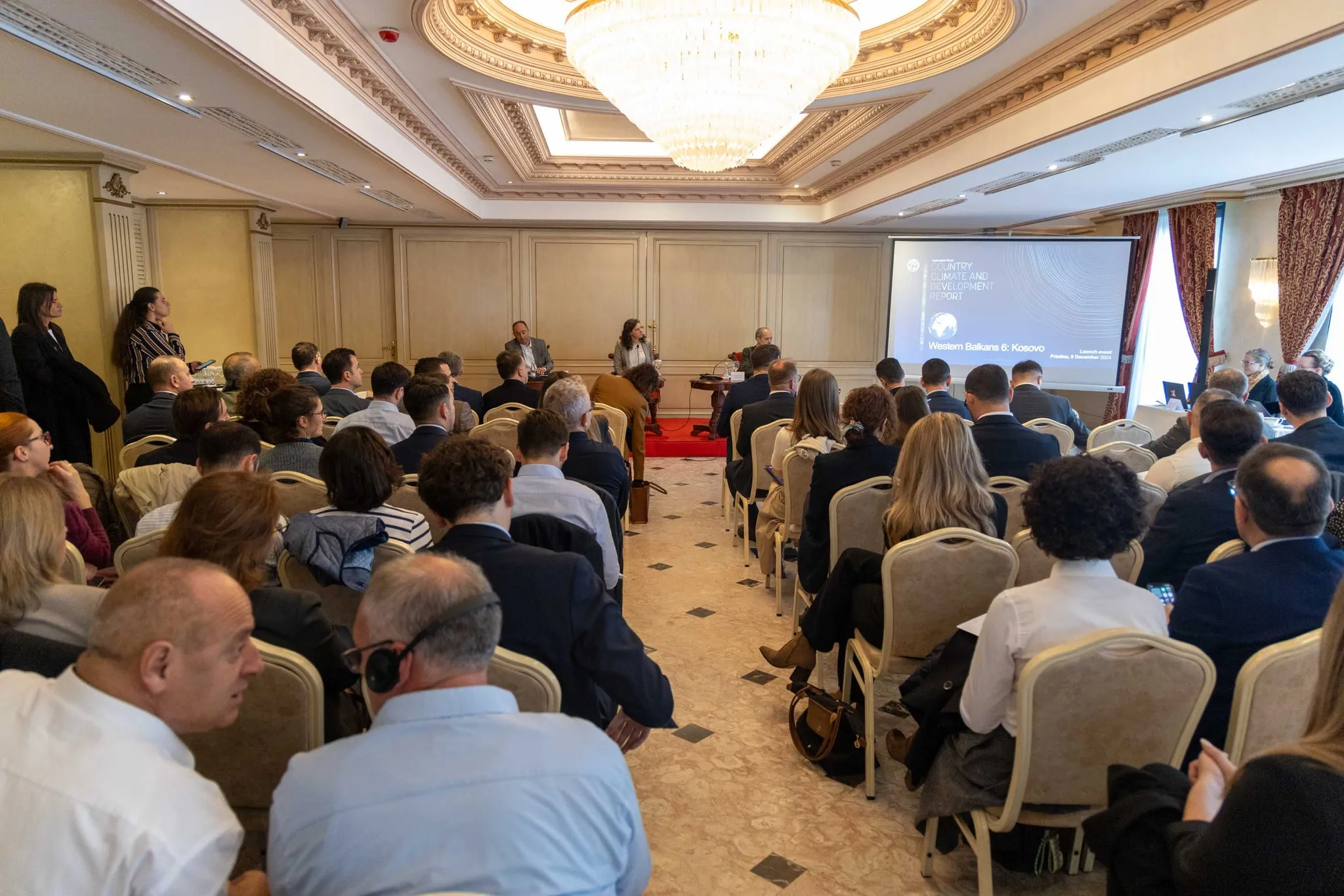 Rektori i UBT-së mori pjesë në Konferencën e Bankës Botërore për klimën dhe zhvillimin në Kosovë