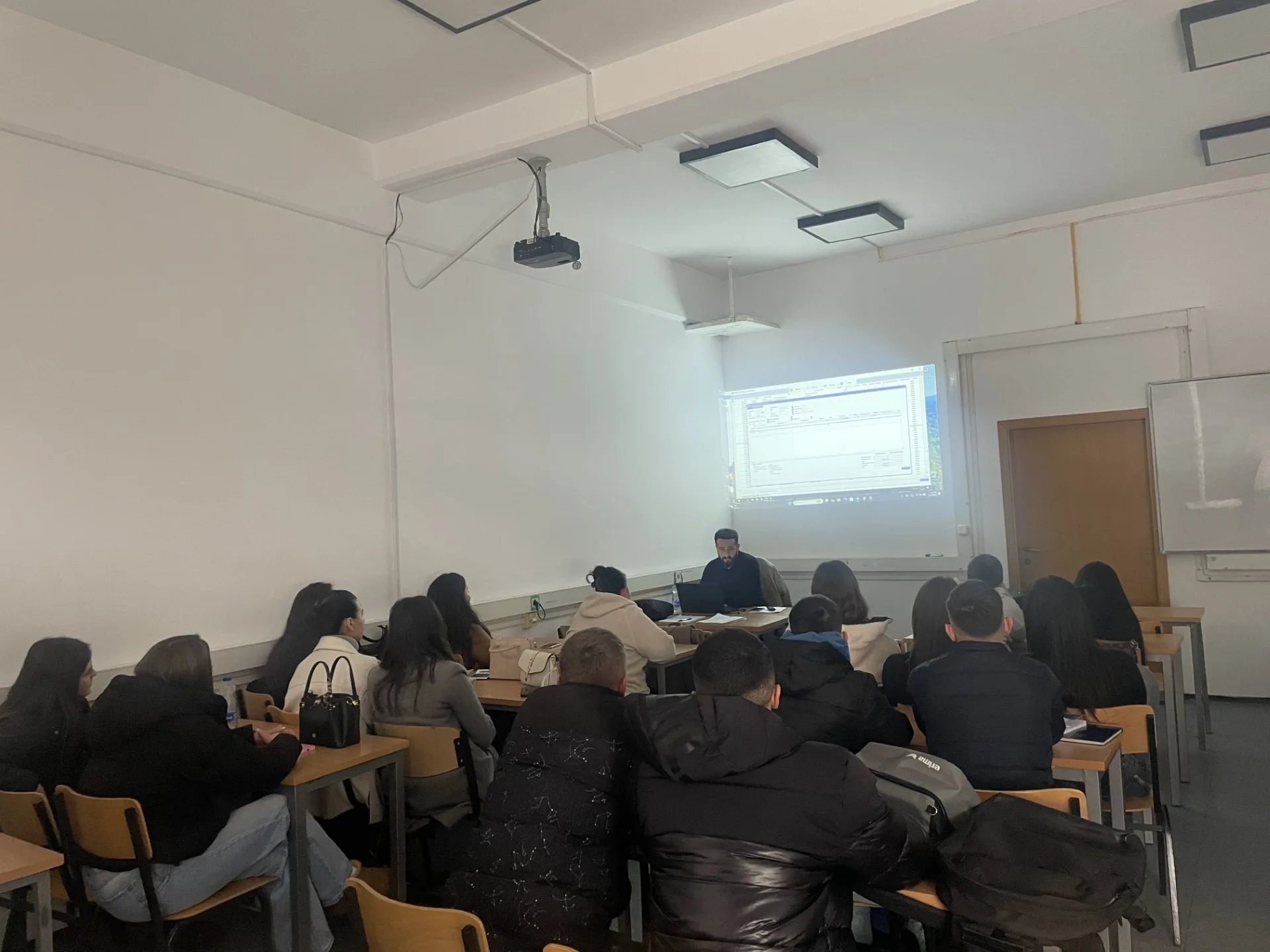 Përgatitja profesionale e studentëve të kontabilitetit përmes aktiviteteve praktike në UBT