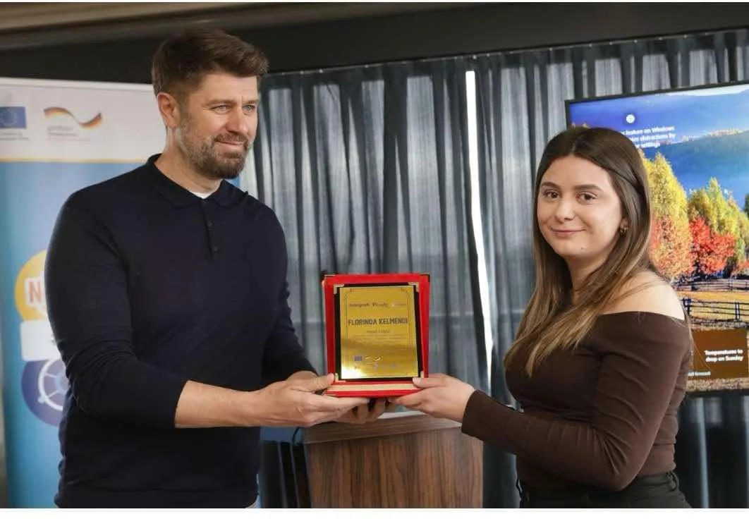Florinda Kelmendi, ish-studente e UBT-së, shpërblehet për storie inovative në Mobile Journalism
