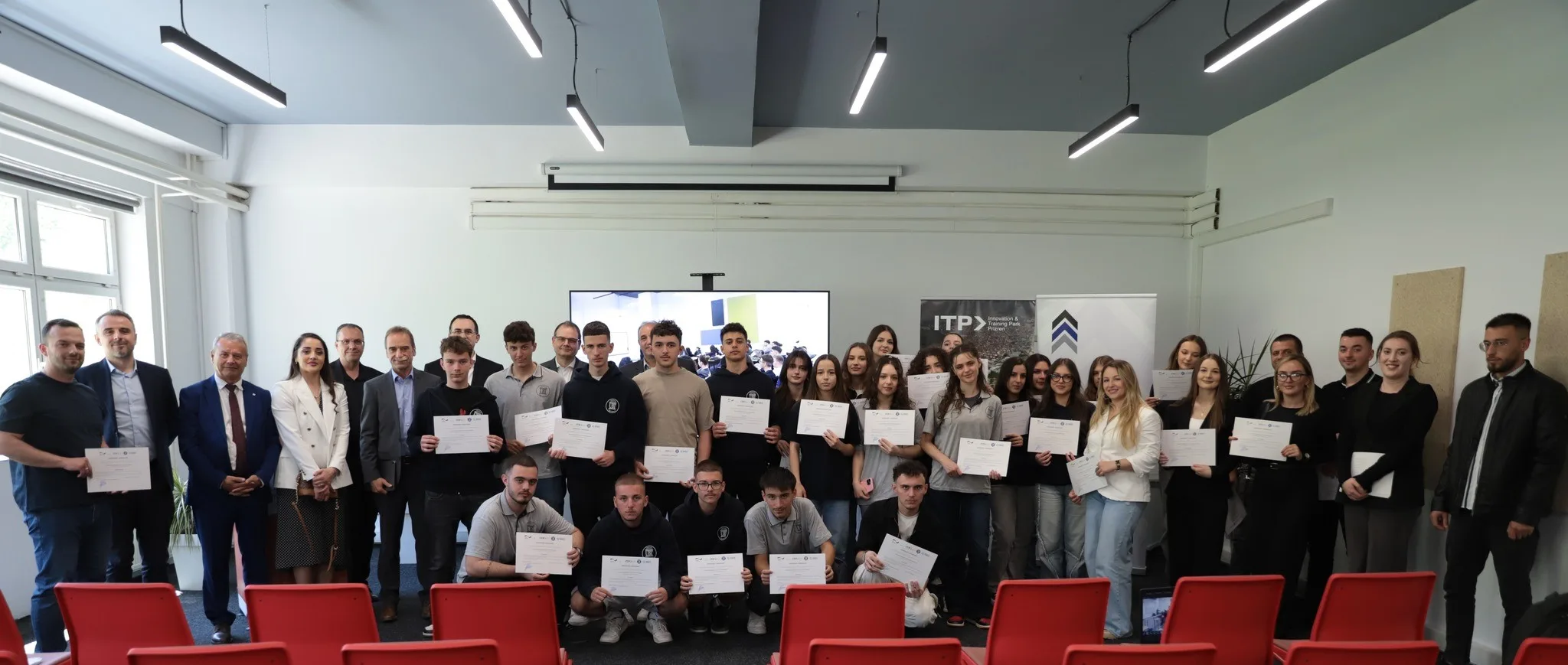 Ceremonia e parë e certifikimit për Startup School: Një model i ri edukimi në Kosovë