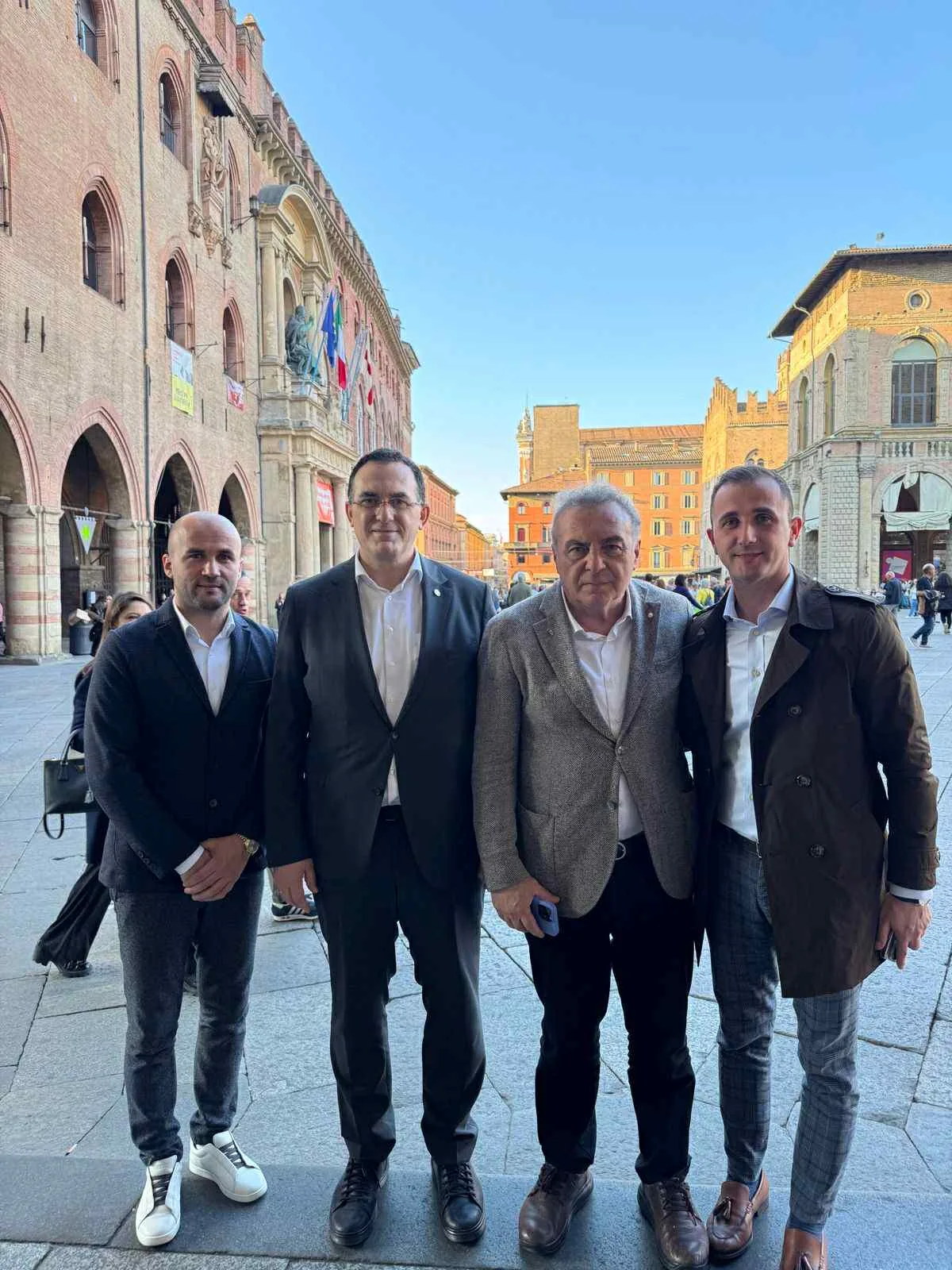 Rektori Hajrizi takohet me Alessandro Alberanin, ish-presidentin e Interportos dhe Acer-it