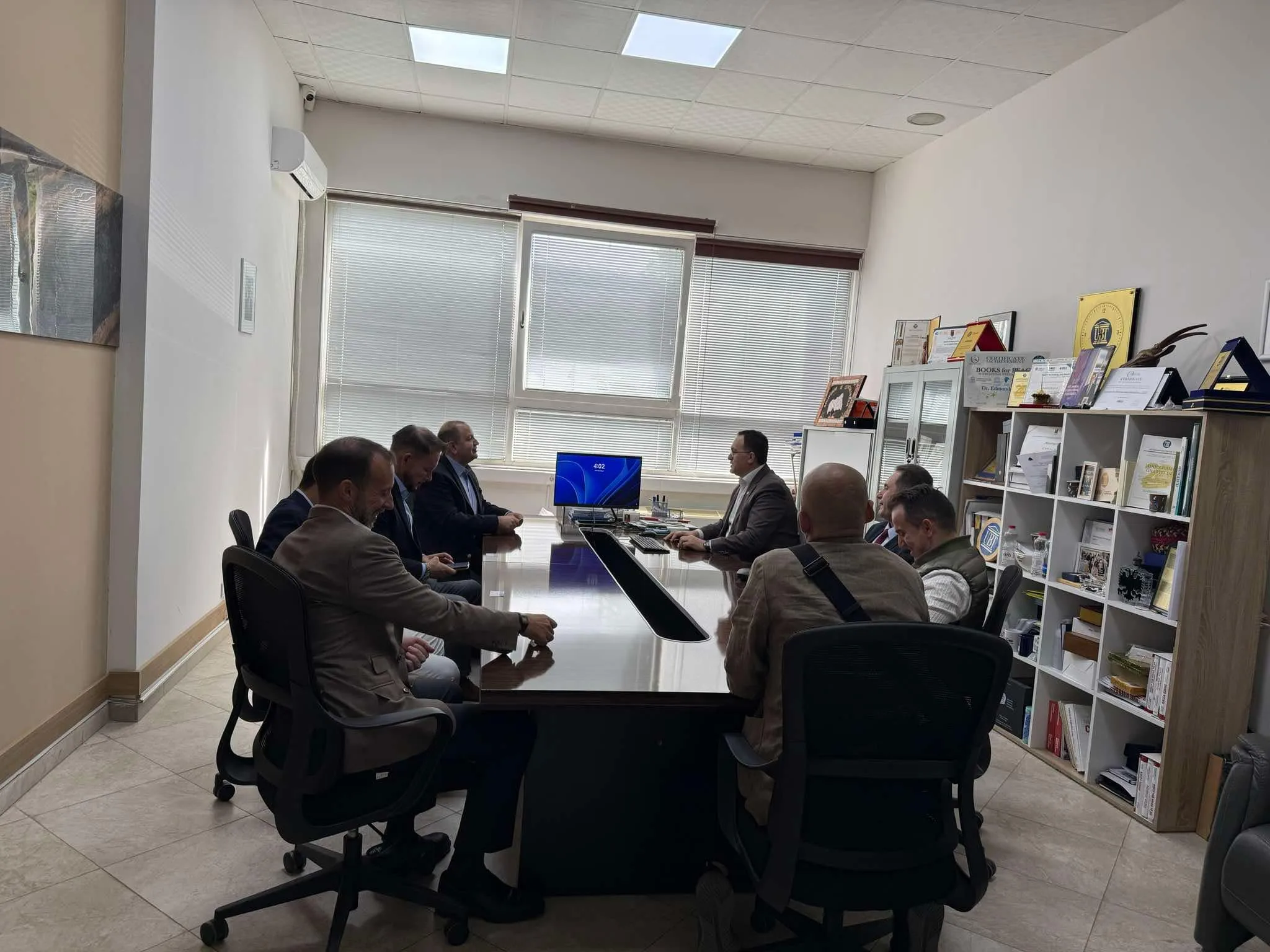 UBT priti delegacionin e lartë nga Emiratet e Bashkuara Arabe – diskutohet për zhvillim arsimor dhe teknologjik