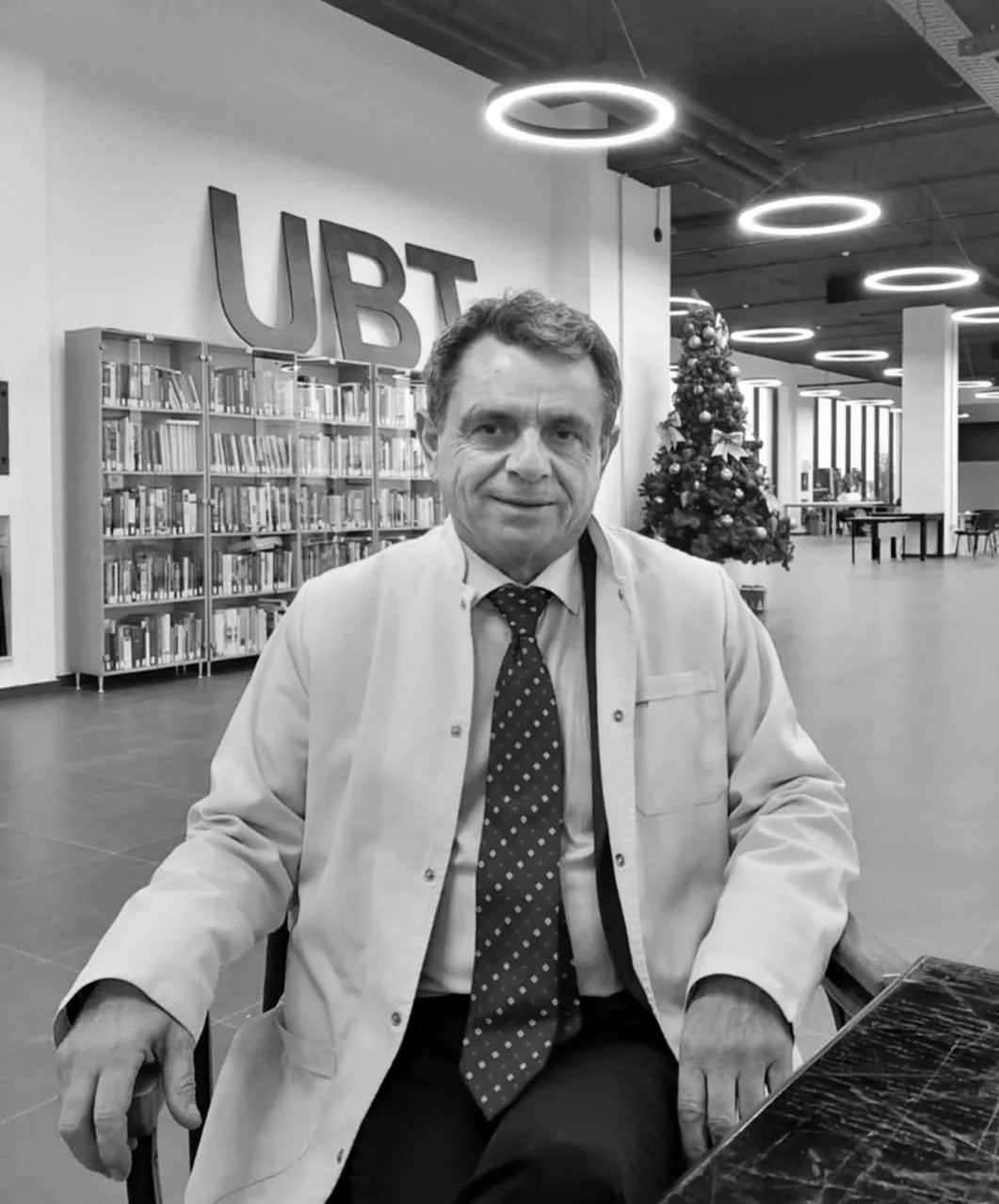 Ndërron jetë Prof. Dr. Naser Kamberi – la gjurmë të pashlyeshme në formimin e brezave dhe në ndërtimin e dijes në shoqërinë tonë