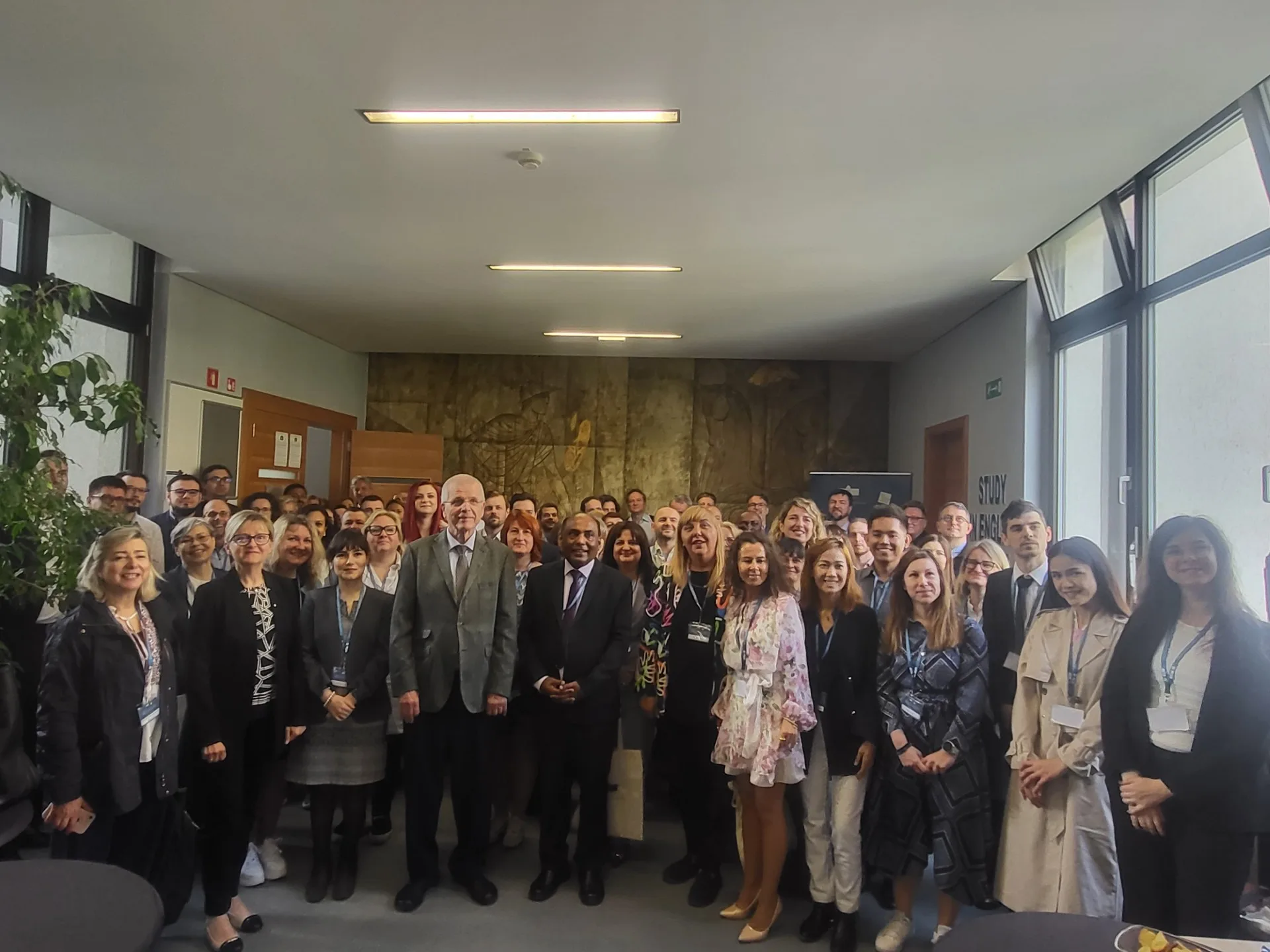 Profesoresha Gonxhe Beqiri prezanton punim shkencor në konferencën ndërkombëtare në Maribor