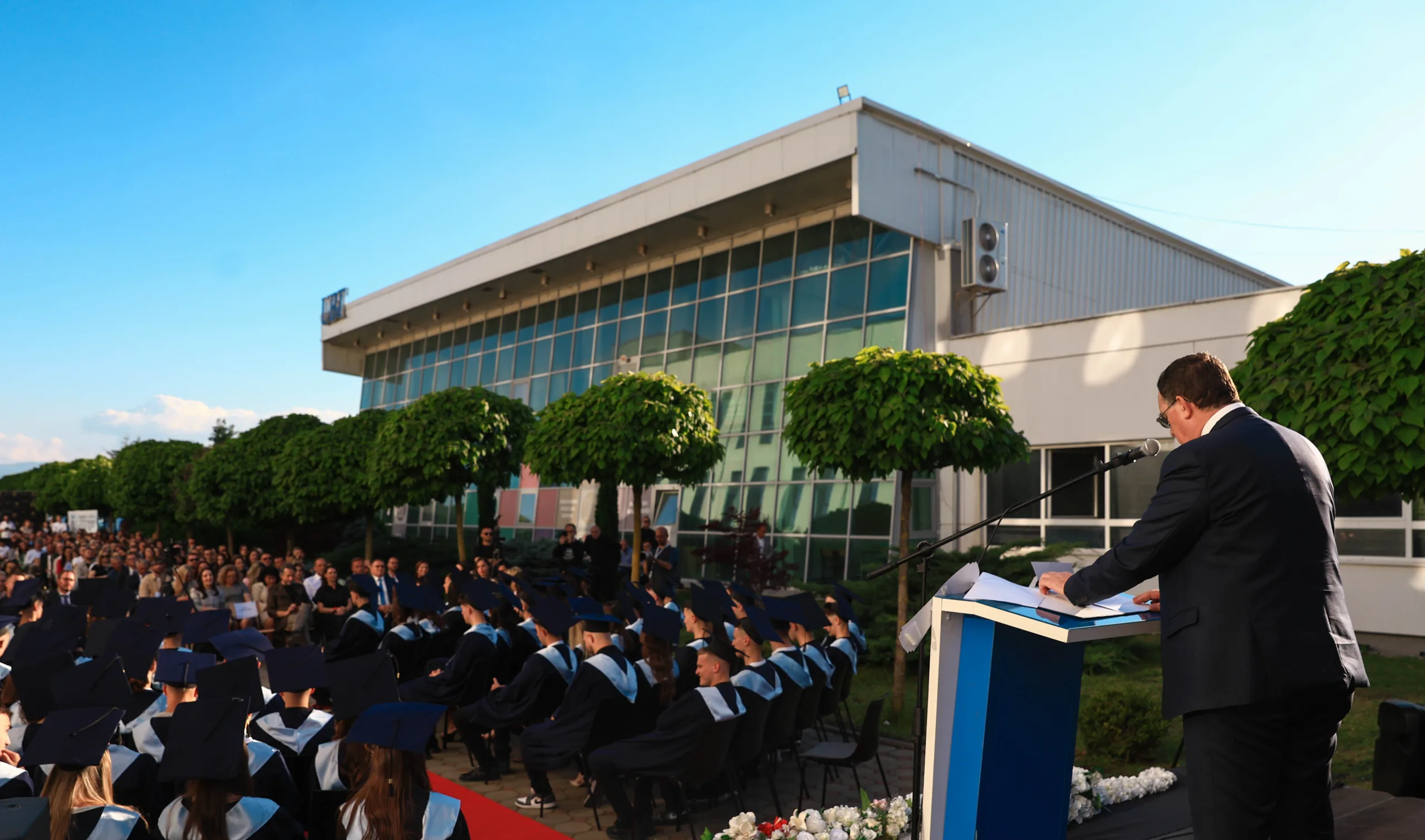 Në UBT Smart City u mbajt Ceremonia e Diplomimit të Gjeneratës së Dytë të Maturantëve të UBT International Smart Schools