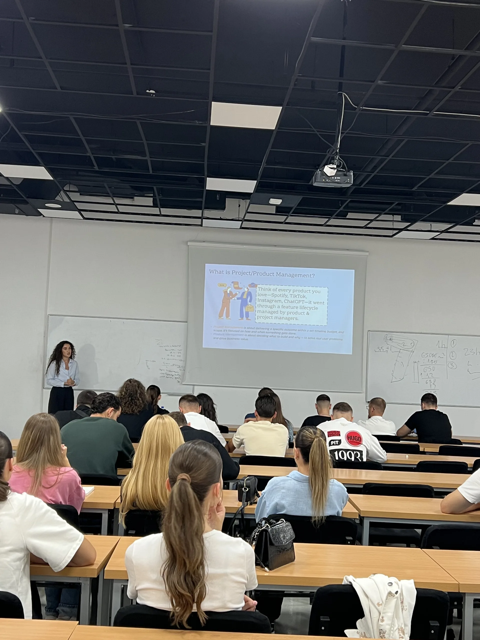 Poema Berisha: Nga studente e Sistemeve të Informacionit te Menaxhere e Produktit në HelloCare.ai
