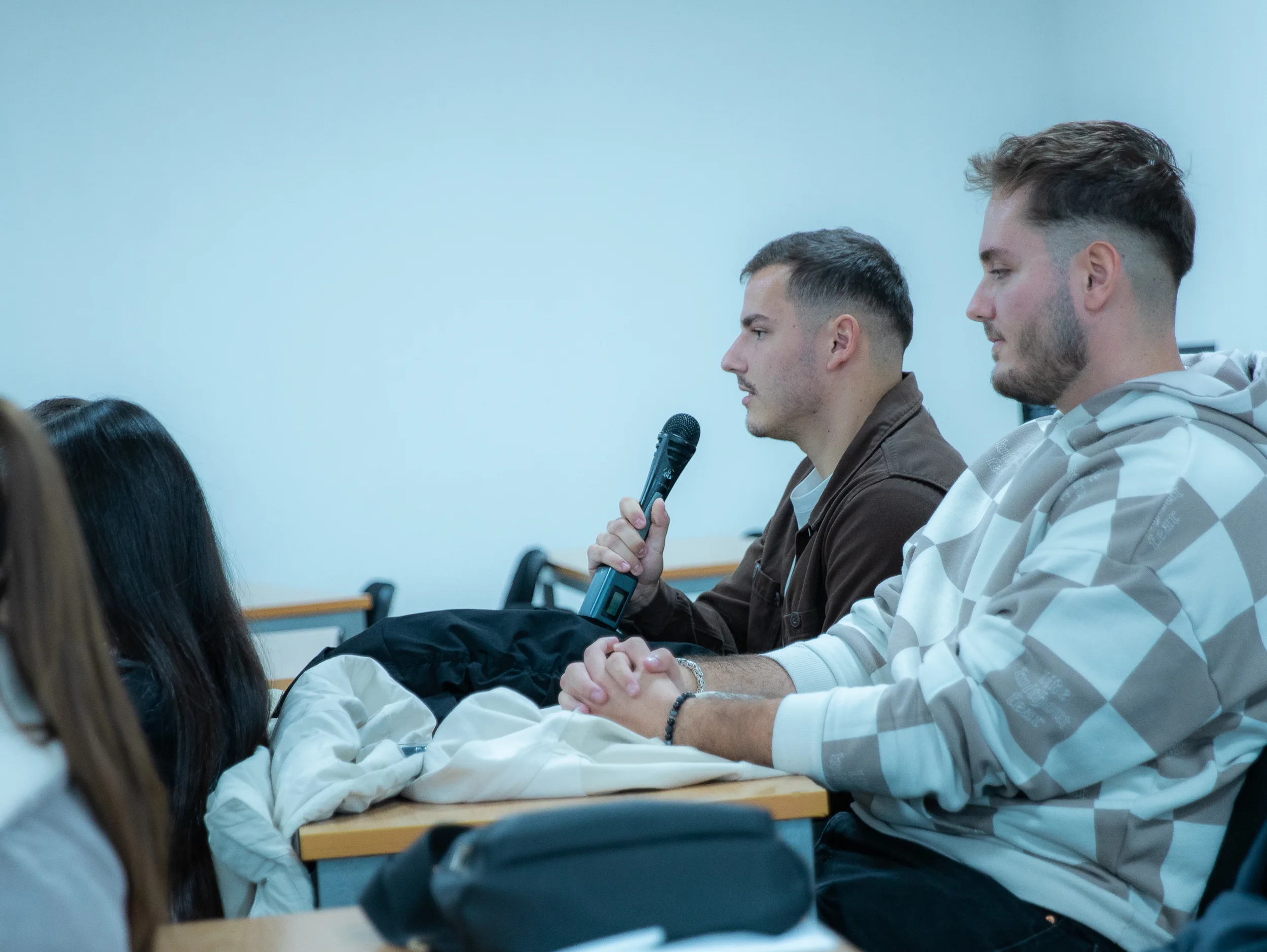 Në UBT Ferizaj u organizua sesioni informues për bursën prestigjioze Chevening Scholarship