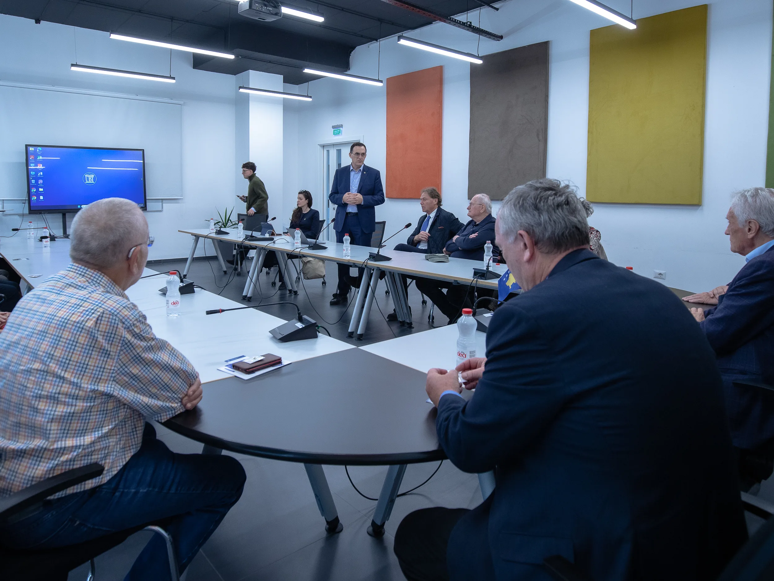 Ish-deputetët austriakë vizitojnë UBT-në