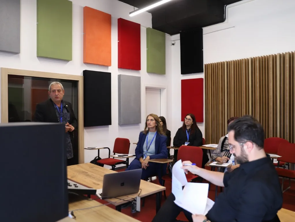 Konferenca Ndërkombëtare për Muzikë Moderne, Prodhim Digjital dhe Menaxhim në UBT solli ide dhe qasje inovative në artin muzikor