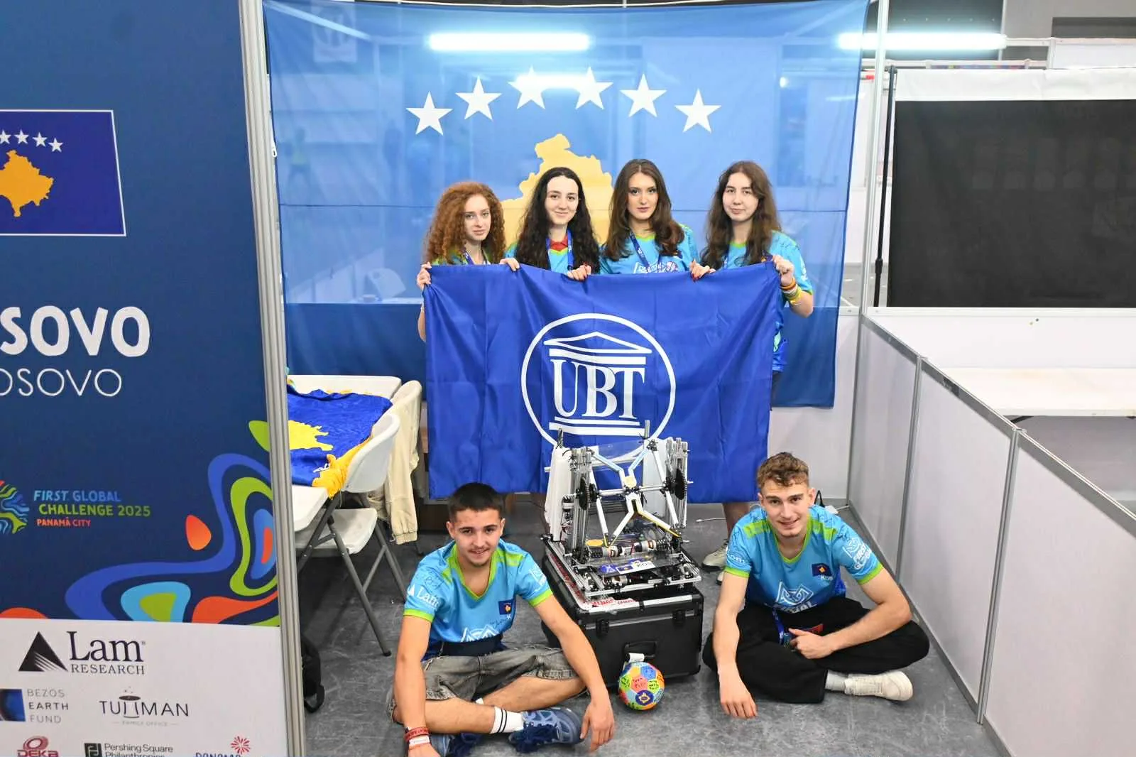 Ekipi përfaqësues i Kosovës merr dy çmime në garën botërore të robotikës FIRST Global Challenge në Panama