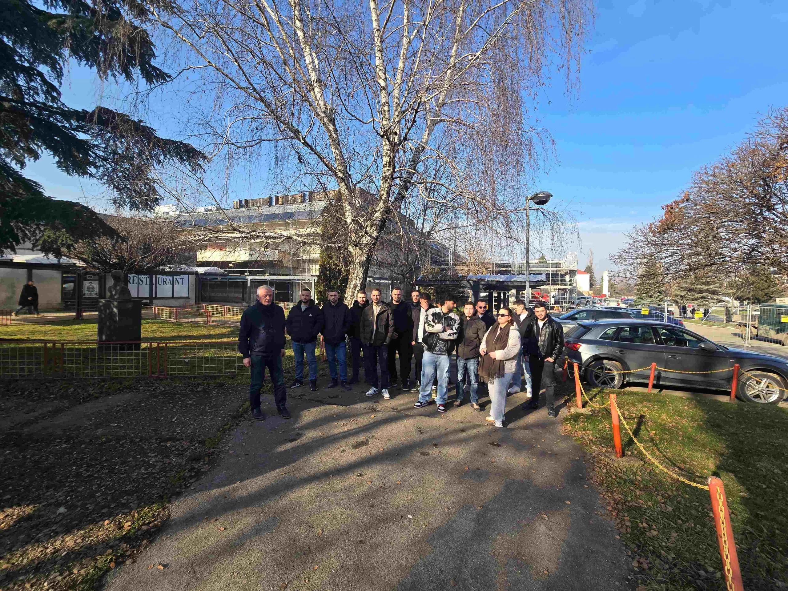 Studentët e UBT-së thellojnë njohuritë praktike mbi hekurudhat në Fushë Kosovë