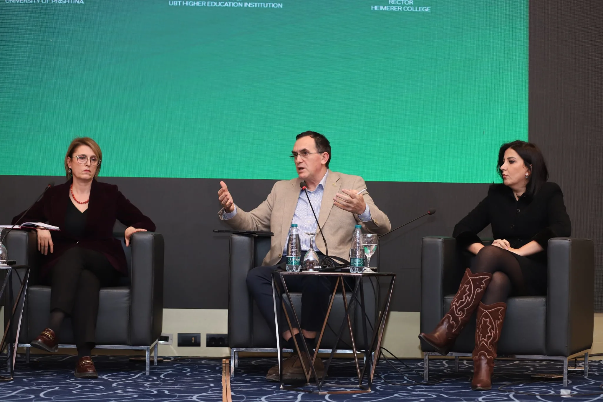 Rektori i UBT-së merr pjesë në Kosova Health Forum 2025, duke theksuar rolin kyç të arsimit në zhvillimin e sektorit të shëndetësisë