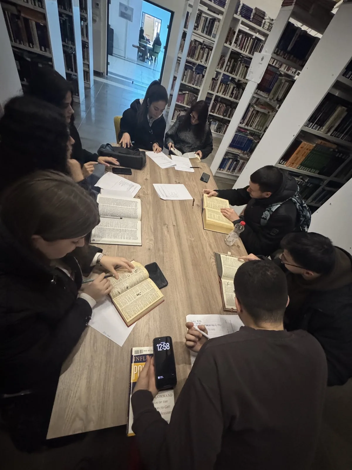 Nga Kahoot te WebQuest: studentët e UBT prezantojnë zgjidhje digjitale për mësimin e anglishtes